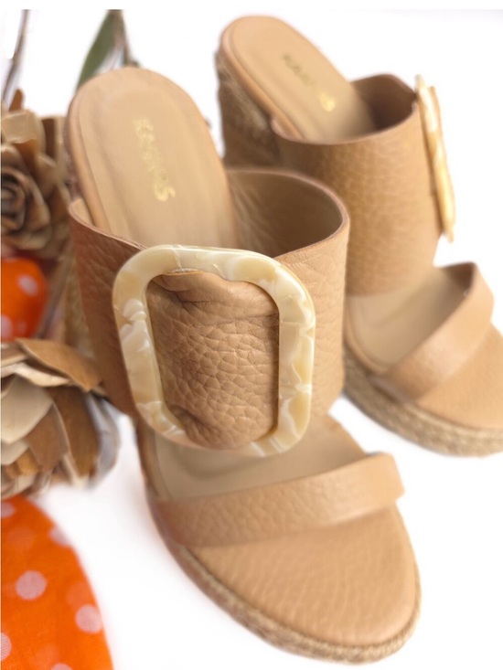 Kaanas Shoes - Kaanas Women’s Tan Wedge Slide Sandals with Decorative Buckle Sz 6